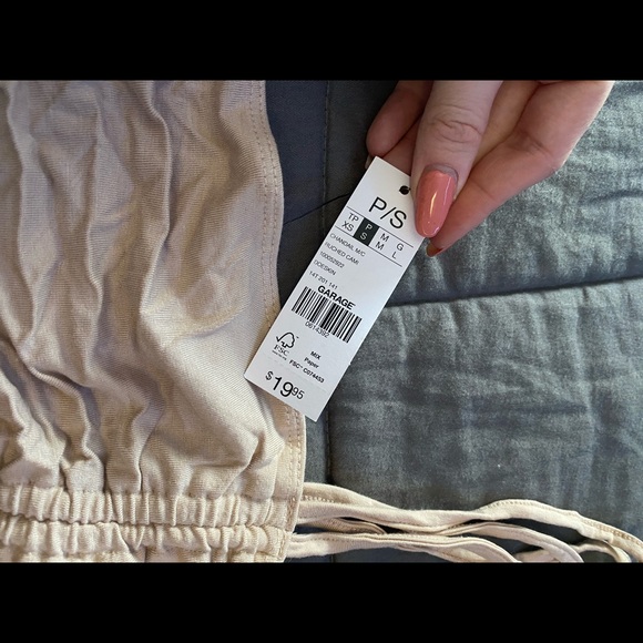 🌻2/$25 GARAGE ⋆ Ruched Strappy Tank - Picture 4 of 5